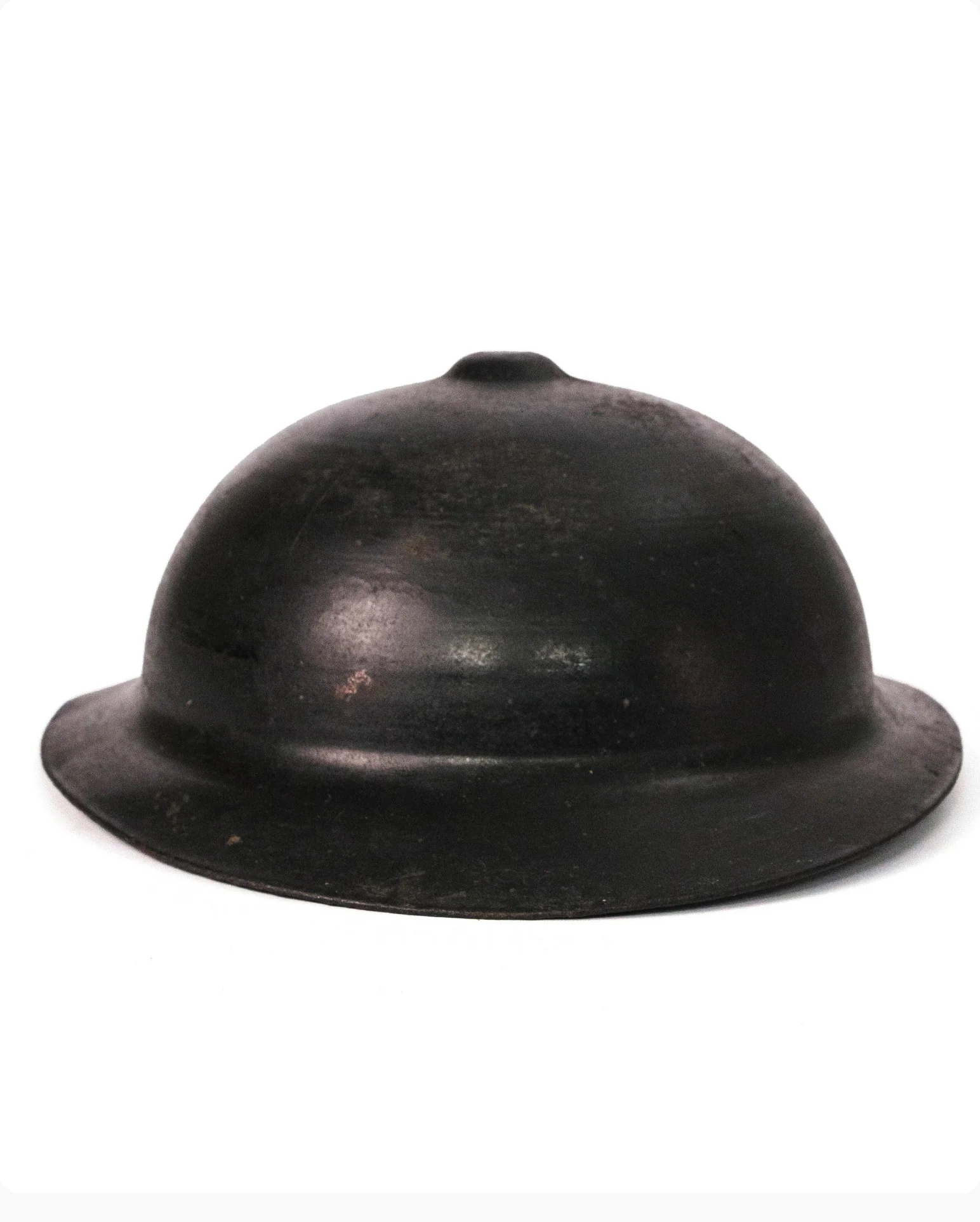 Capacete da Revolução de 1932 — Objeto / Físico — acervo do IHGGS