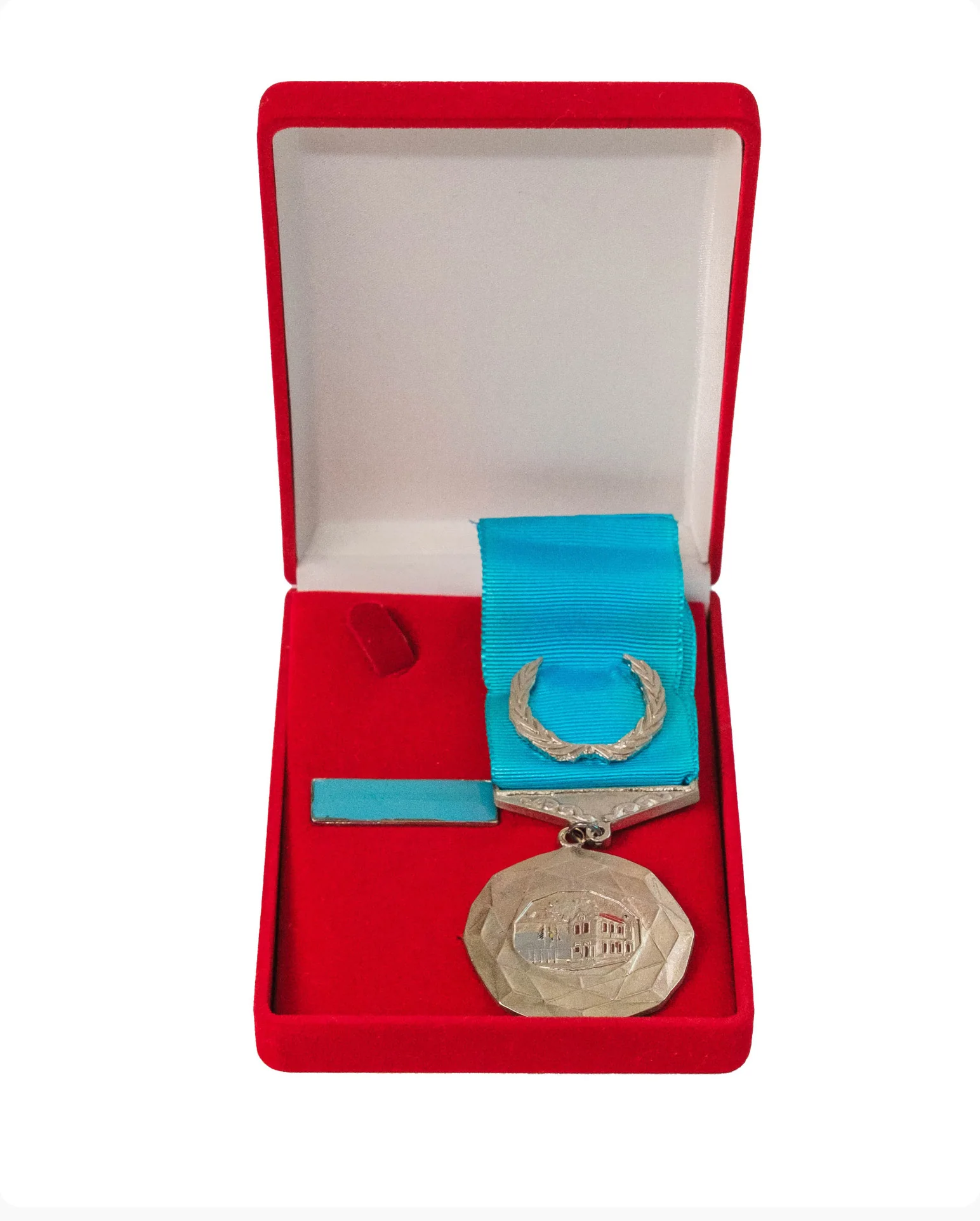 Medalha Lágrima da Terra — Objeto / Físico — acervo do IHGGS